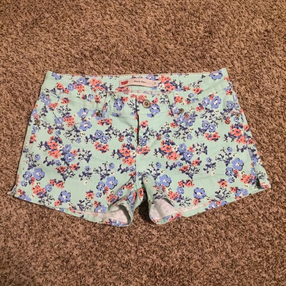 levi's floral shorts